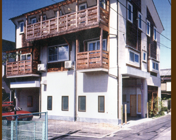 F-house